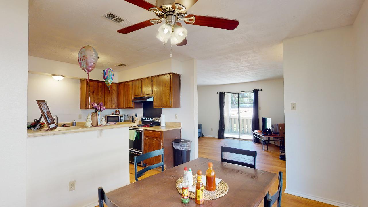 Unit D property image