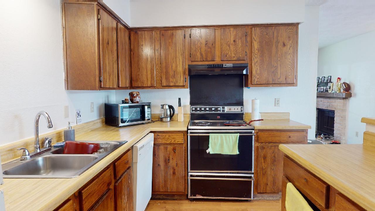 Unit D property image