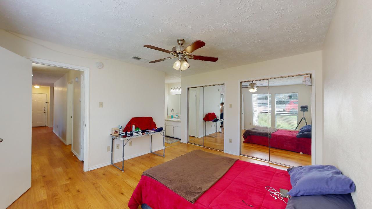 Unit D property image
