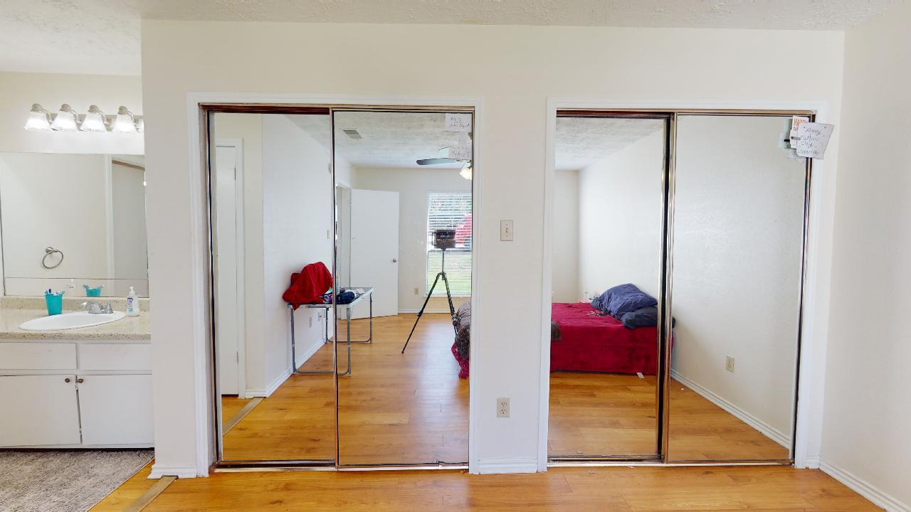 Unit D property image