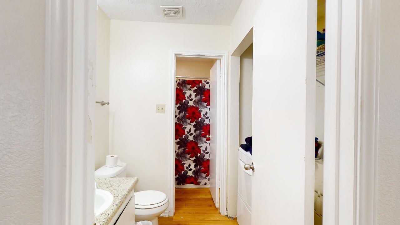 Unit D property image
