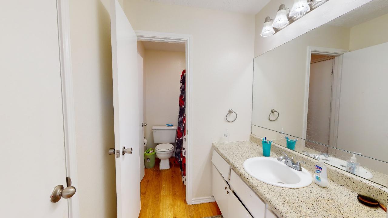 Unit D property image