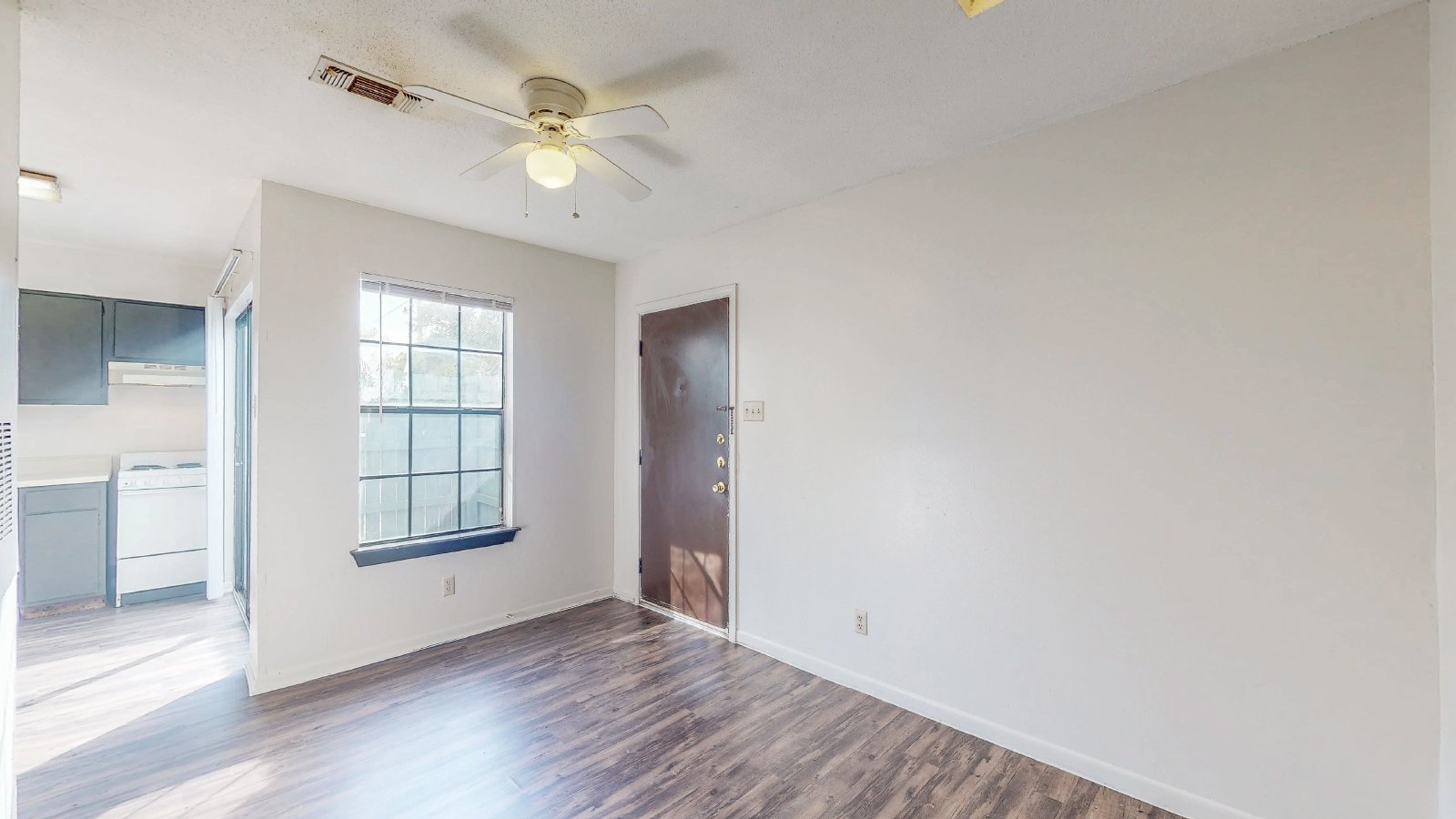 725 Peppertree Dr Apt 8 property image