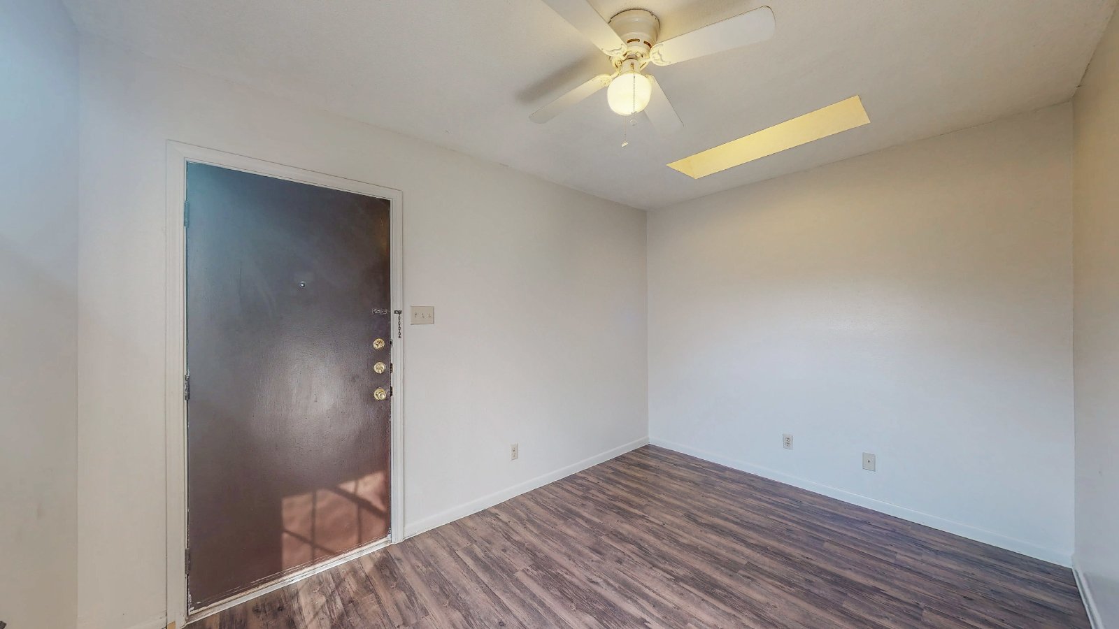 725 Peppertree Dr Apt 8 property image