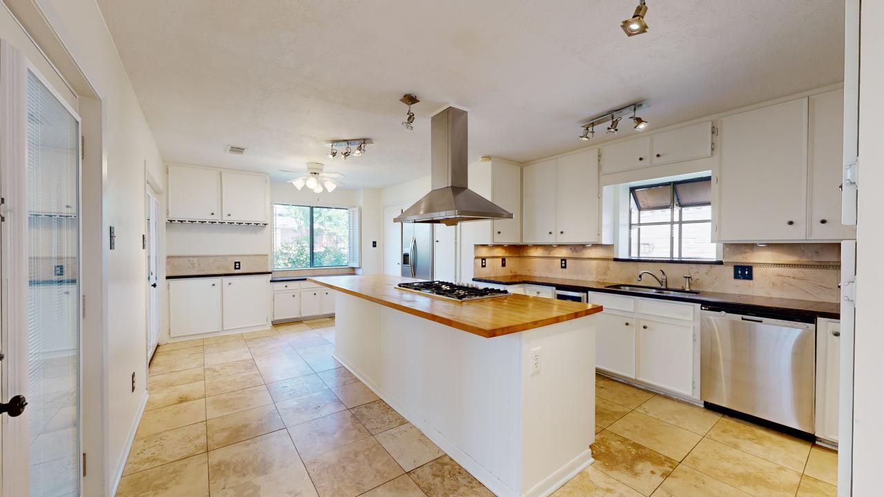 3004 Gleneagles Court property image