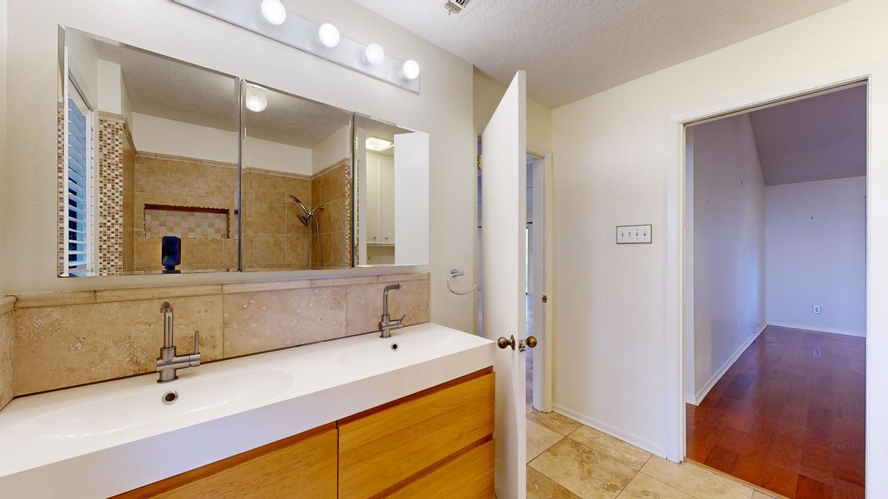 3004 Gleneagles Court property image