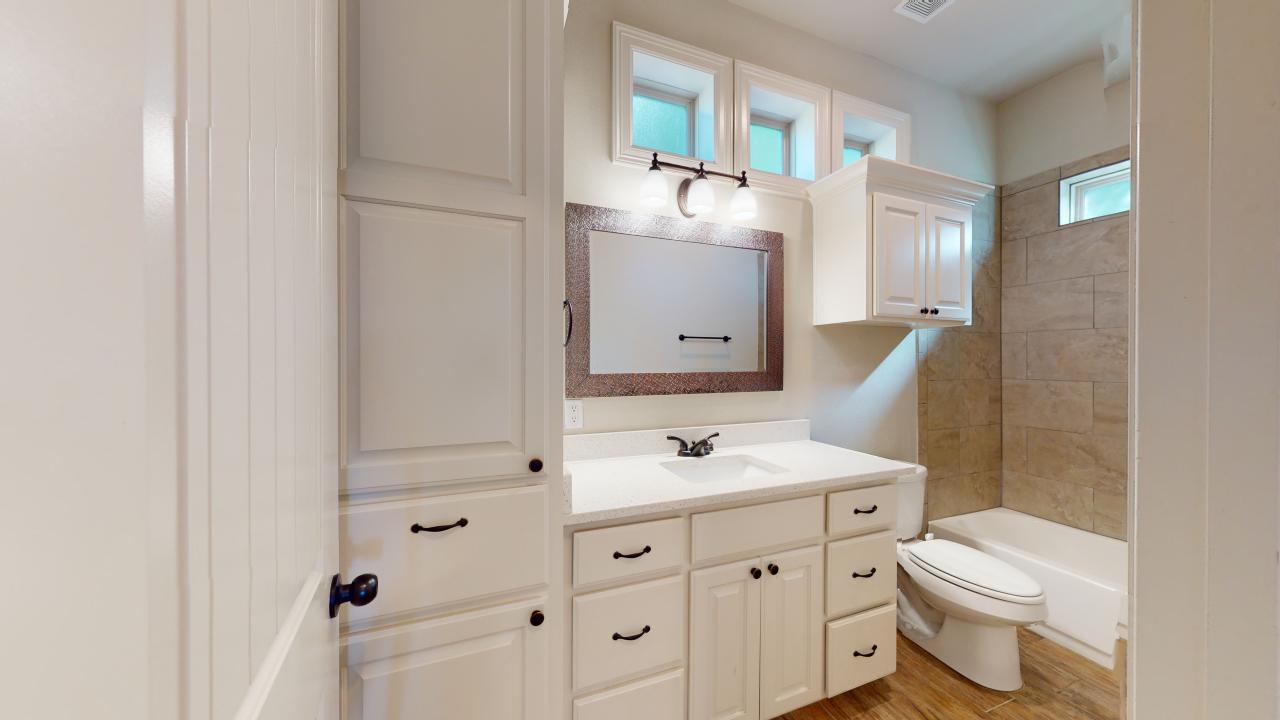 105 Luther St. property image