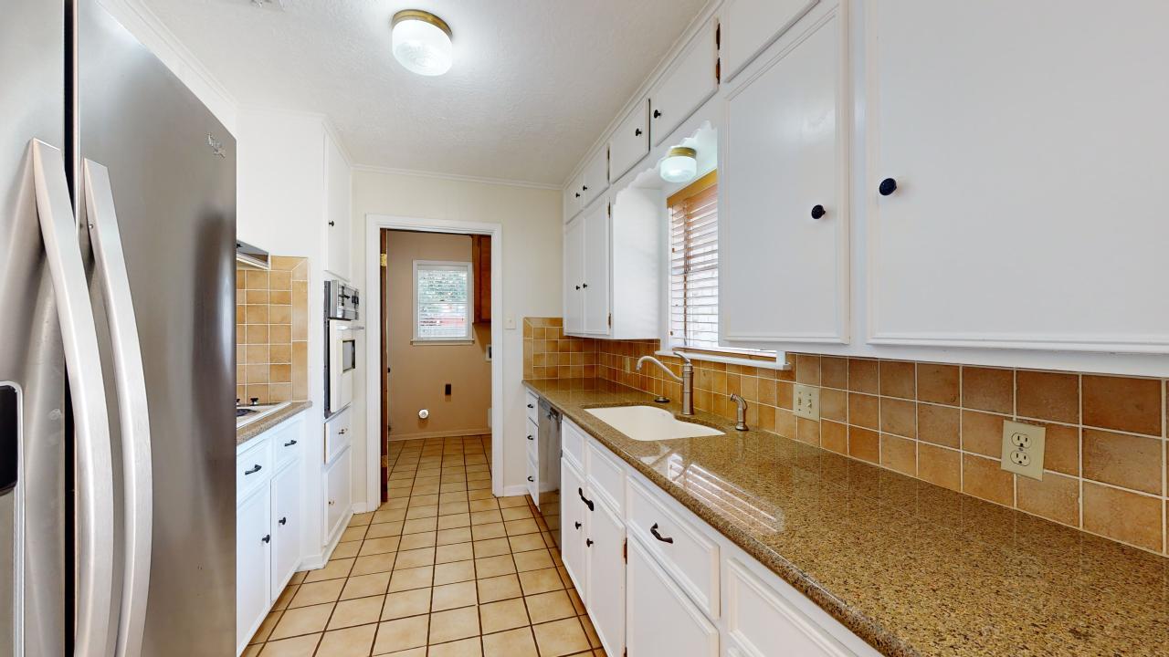 3800 Windridge property image
