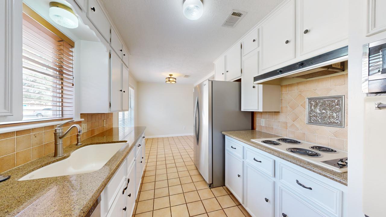 3800 Windridge property image