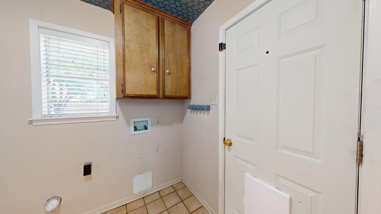 3800 Windridge property image