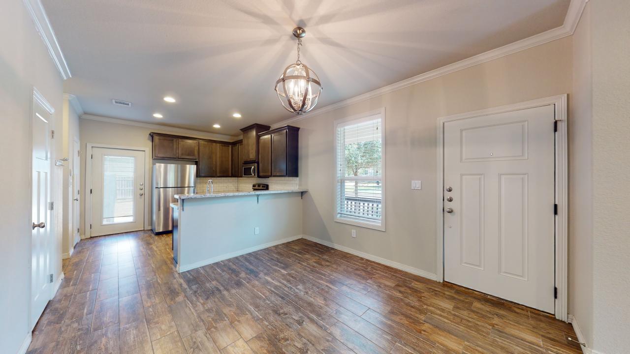 914 Fairview property image