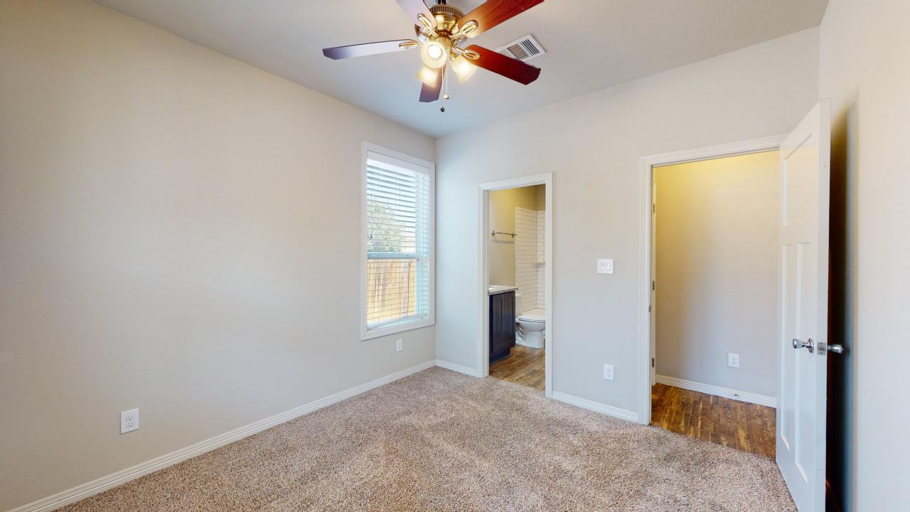 914 Fairview property image