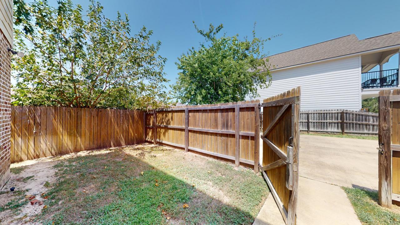 914 Fairview property image